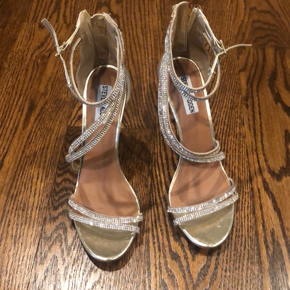 Golden shimmer heels